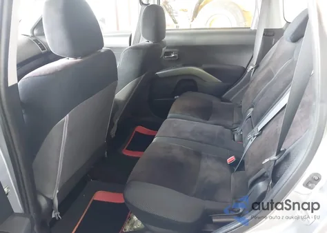 2010 Mitsubishi Outlander Es z USA, uszkodzony, nr VIN JA4AS2AWXAZ004027